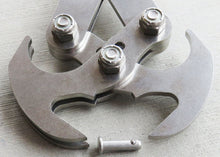 Load image into Gallery viewer, Stainless Steel Flying Tiger Claw Catching Hook